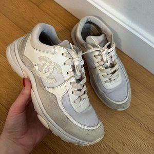 Chanel CC Logo Suede Trainers Low Top Lace Up Sneakers Gray Women's Sz 37